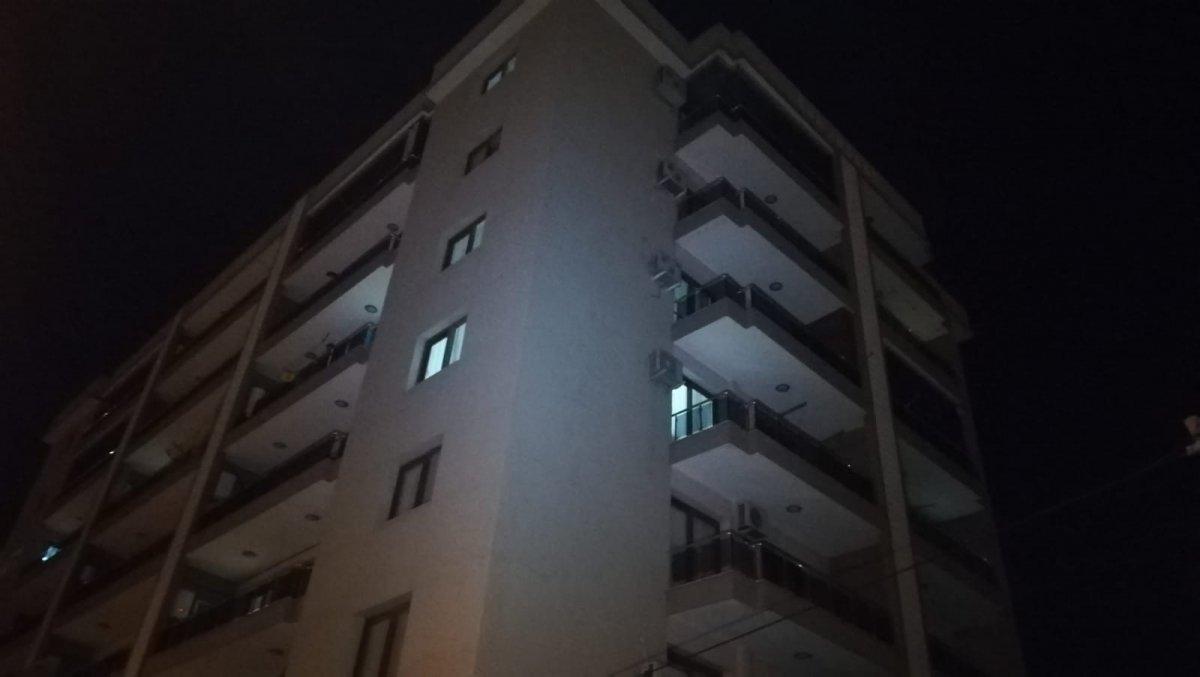 İzmir'de 2 kişi silahlı saldırıya uğradı