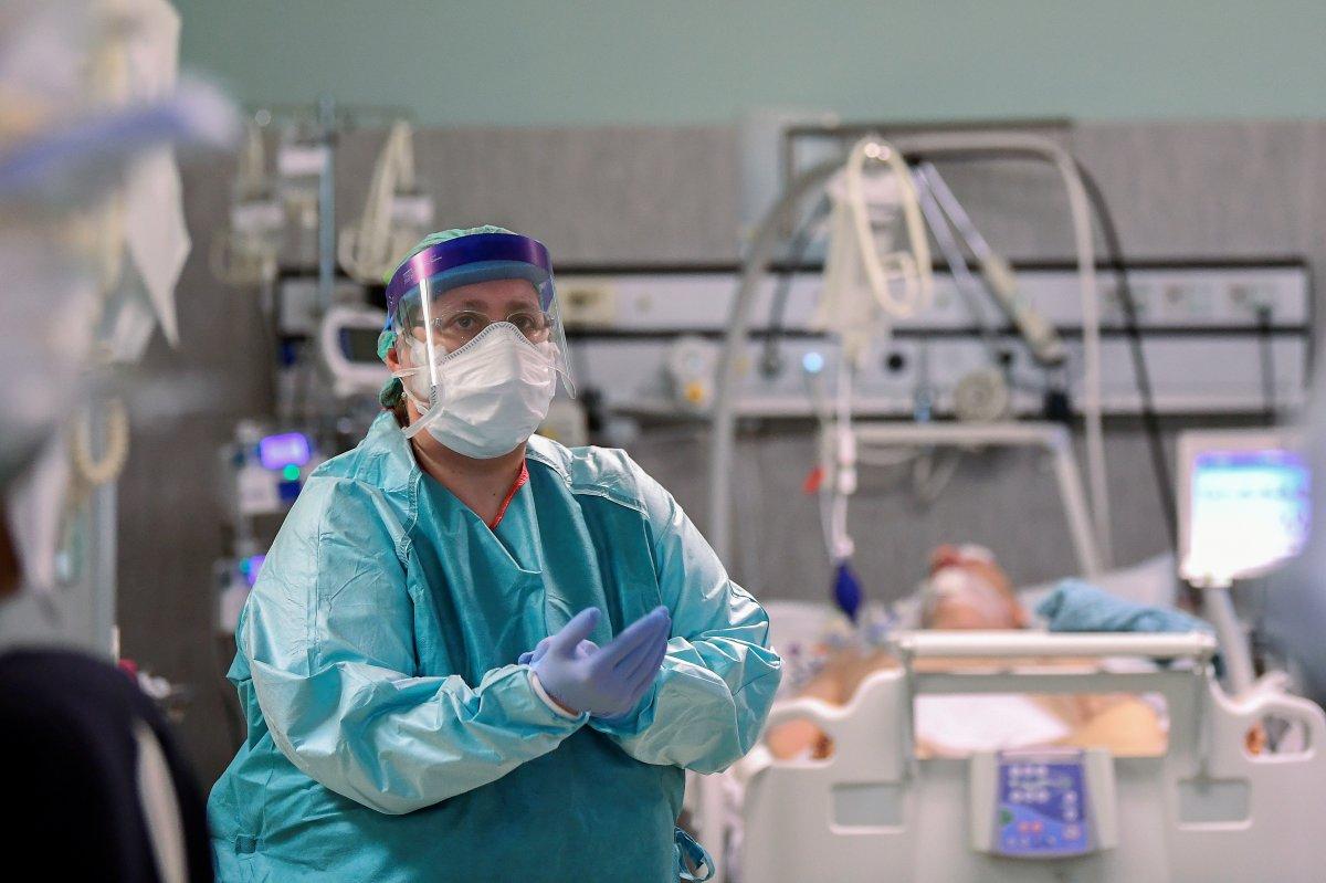 Fransa'da koronavirüs ölümleri 372'ye çıktı