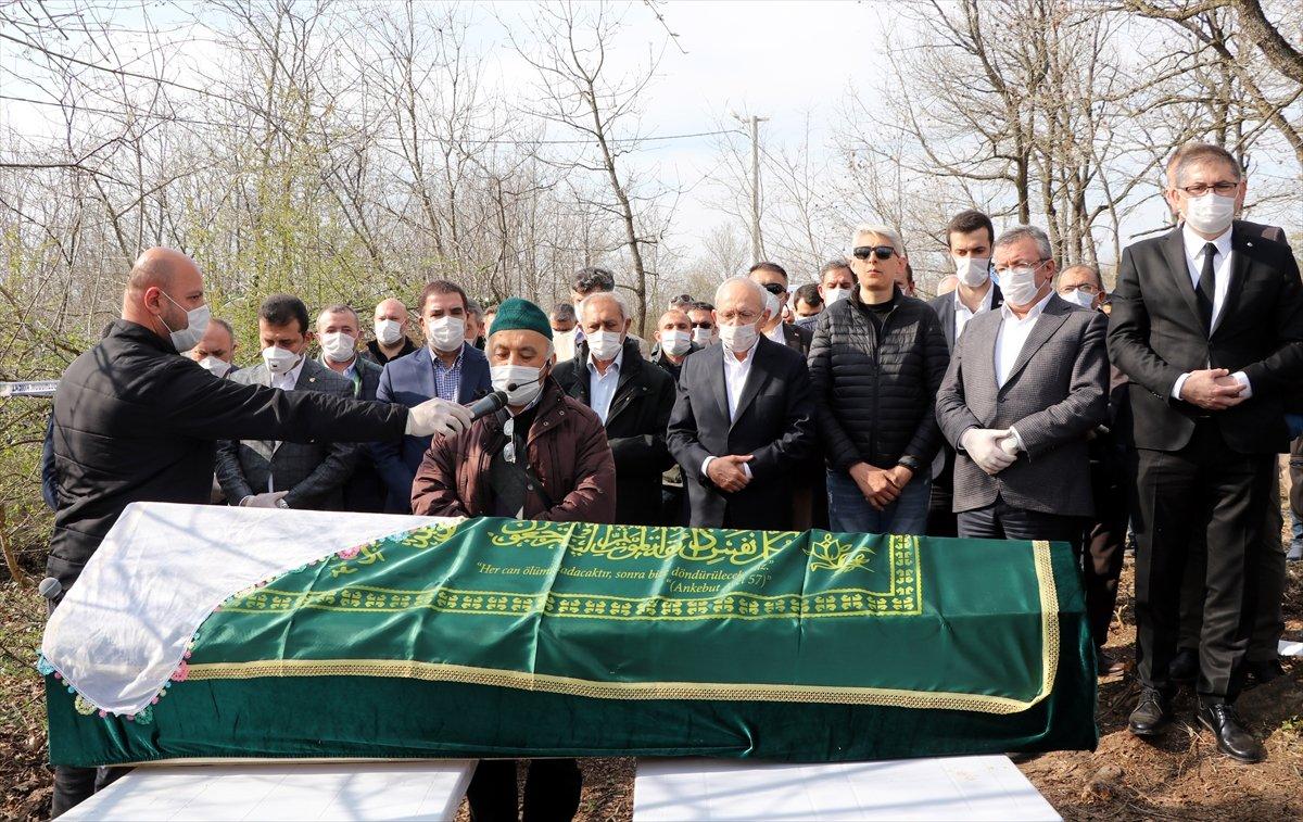 Kemal Kılıçdaroğlu kız kardeşini toprağa verdi