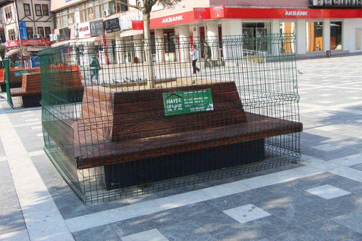 Zonguldak'ta banklar tel kafeslerle çevrildi