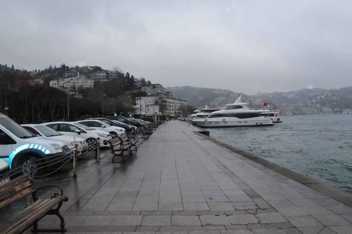 Soğuk hava İstanbulluyu etkiledi, Bebek sahili boş kaldı