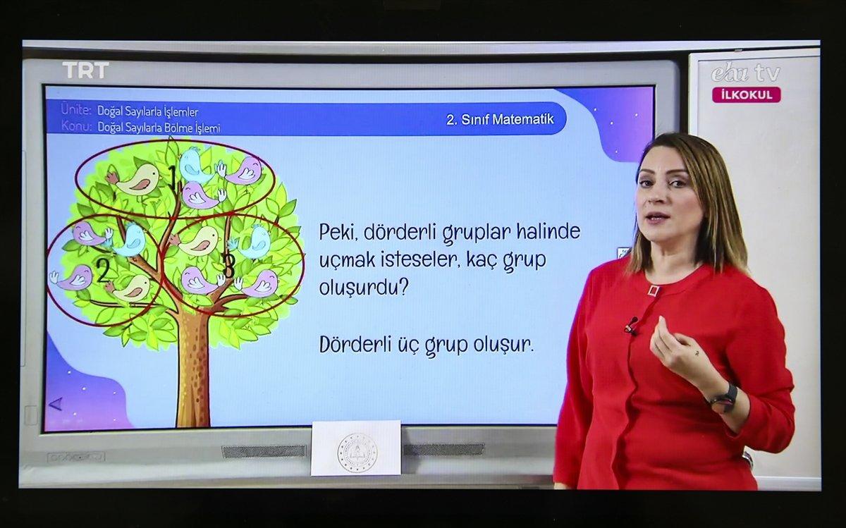 Can Ataklı'nın başörtülü öğretmen isyanı