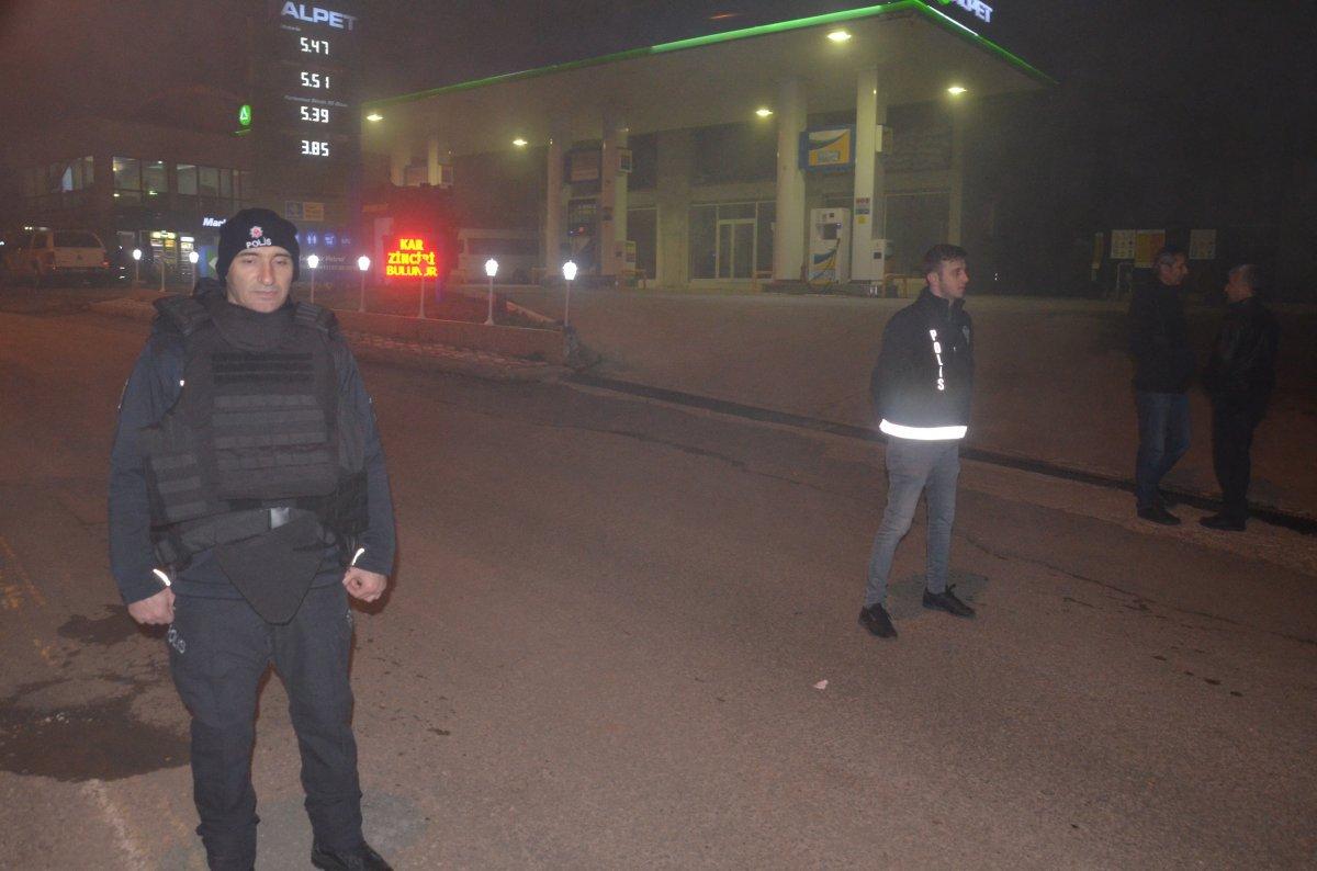 Eski belediye başkanı, 2 kişiyi öldürüp intihara kalkıştı