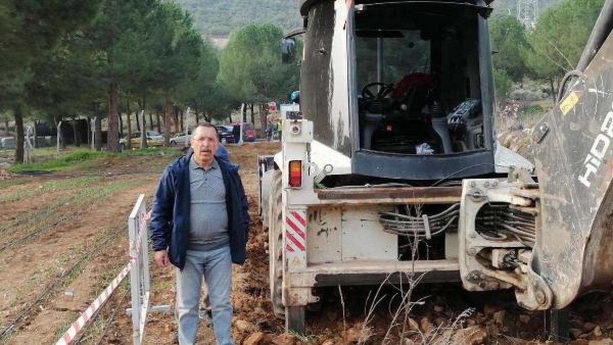 Kadın profesör kepçenin önüne yattı