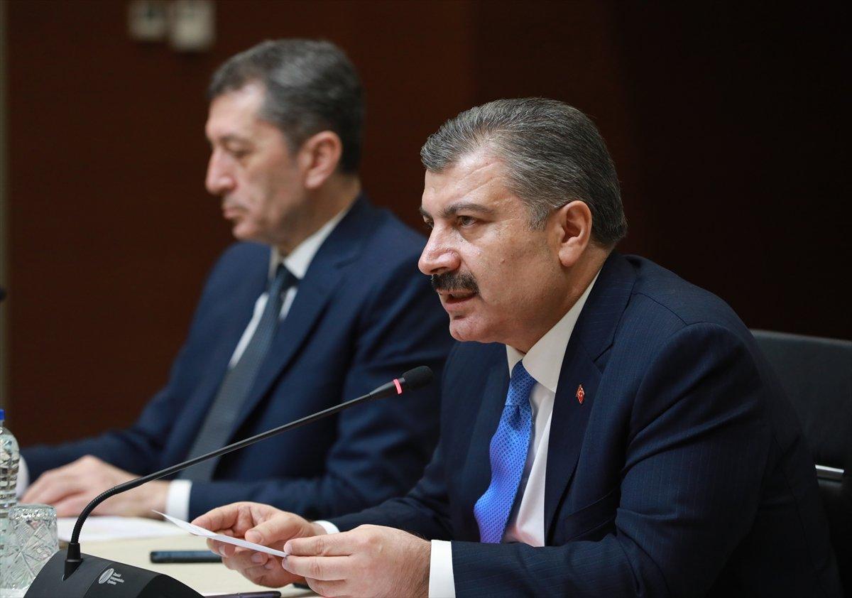 60 yaş üstü iki hasta koronayı yendi