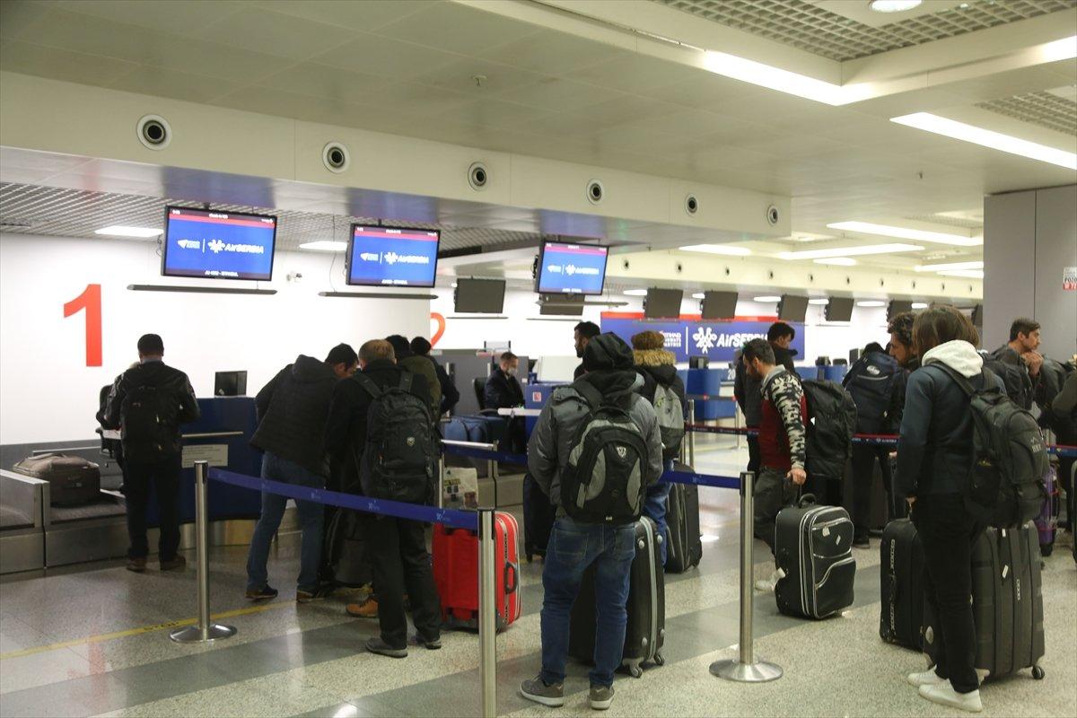 Sırbistan'da mahsur kalan 148 Türk İstanbul'a geliyor