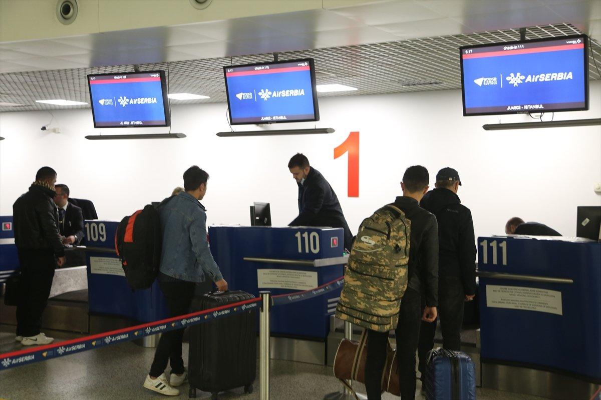Sırbistan'da mahsur kalan 148 Türk İstanbul'a geliyor