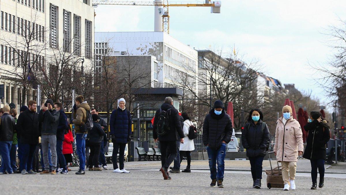 Korona hastalarının yüzde 40'ı hiç belirti göstermiyor