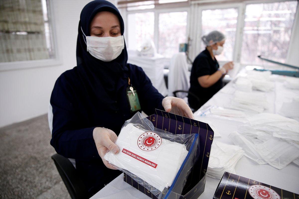 Fabrikalarda maske üretimi arttı