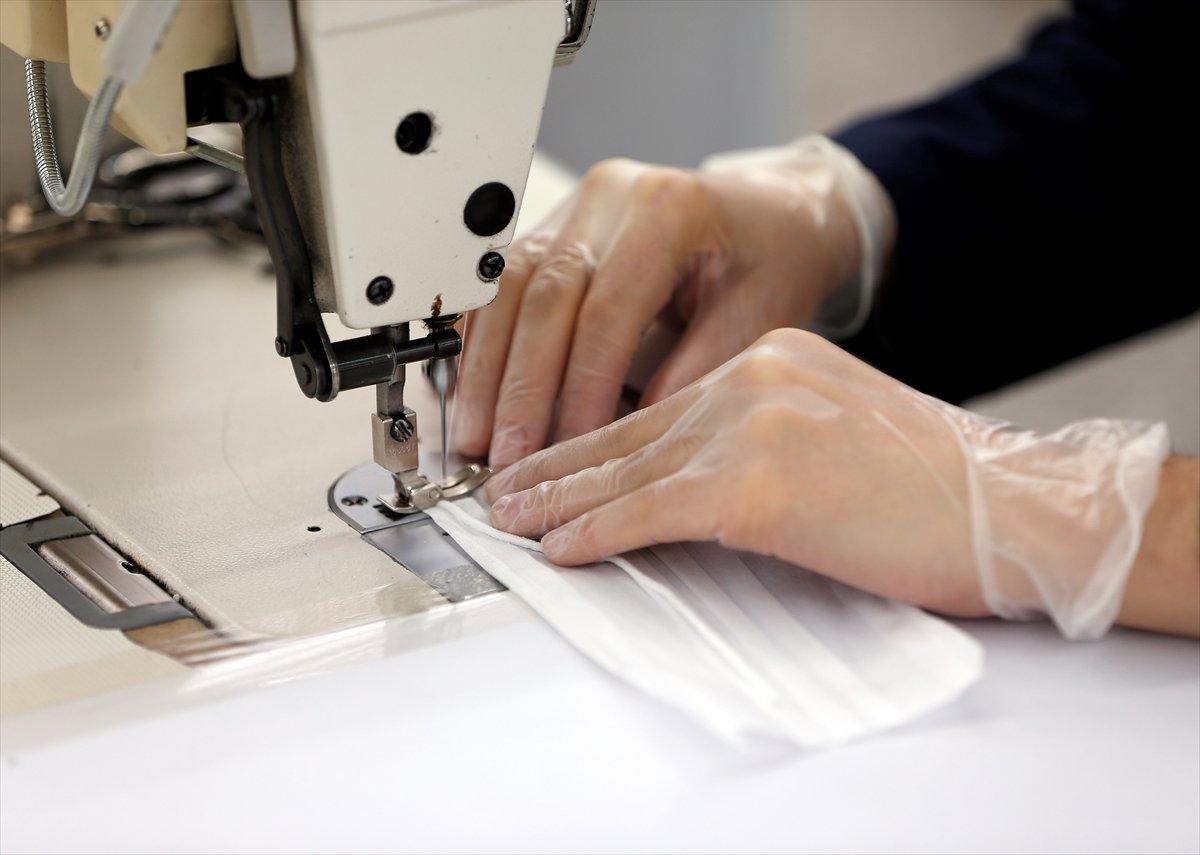 Fabrikalarda maske üretimi arttı
