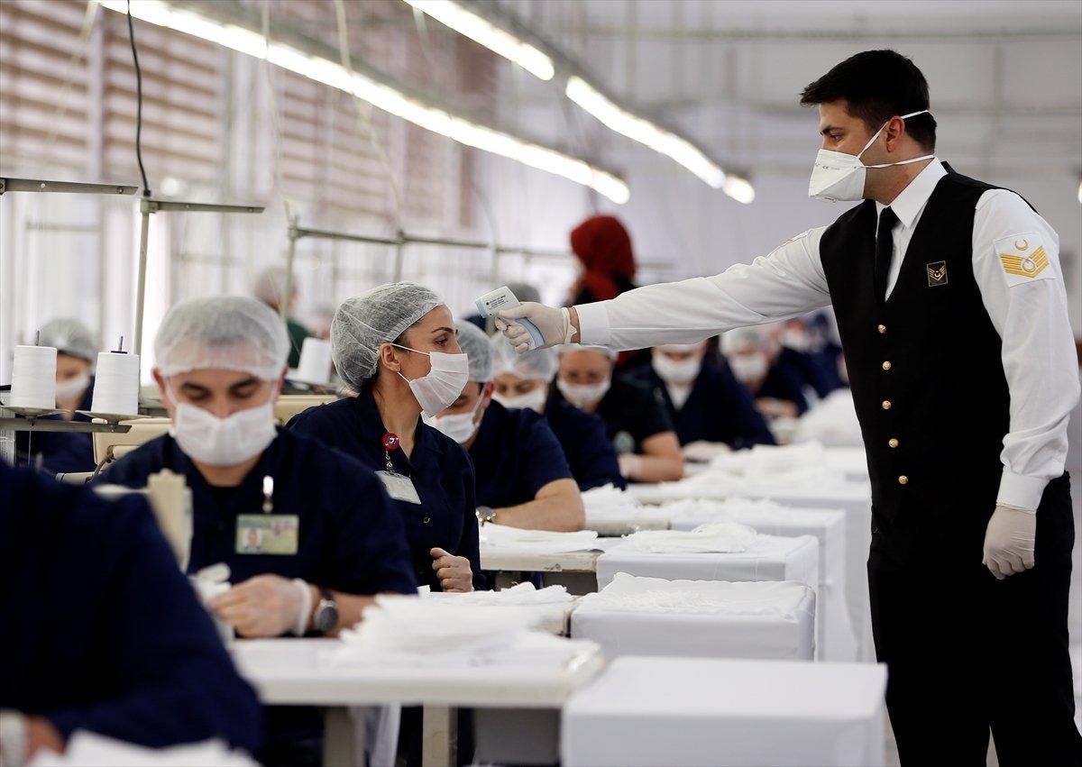 Fabrikalarda maske üretimi arttı