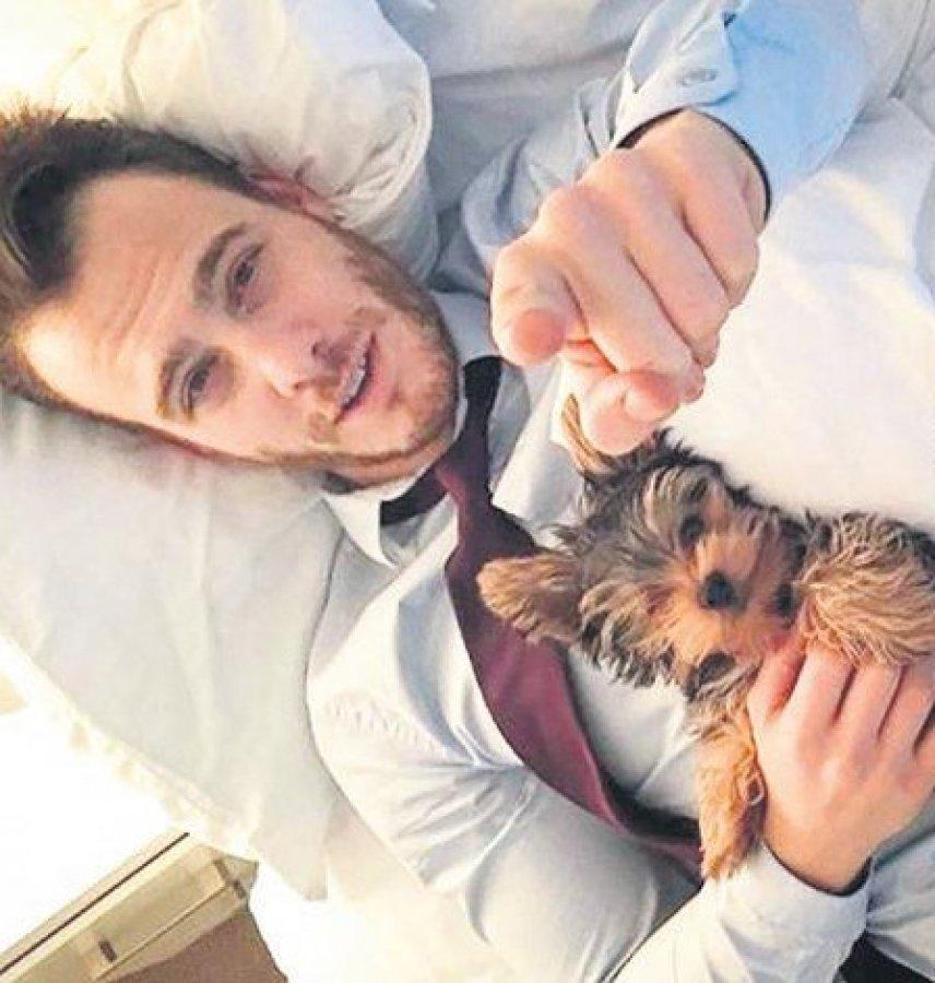 Serenay Sarıkaya ile Kerem Bürsin köpek krizini çözdü