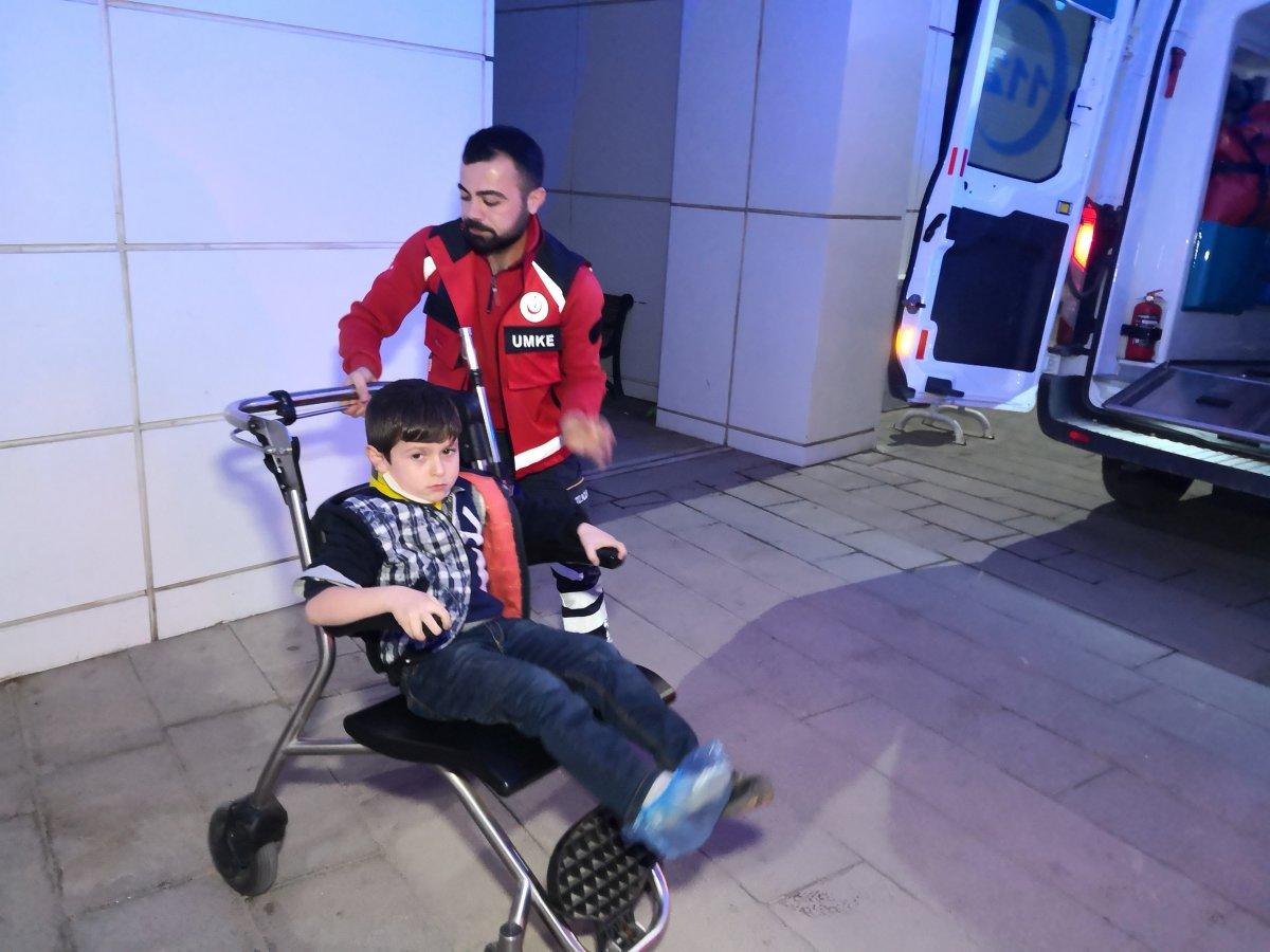 Aksaray'da aracın tarlaya uçması sonucu 4 kişi yaralandı