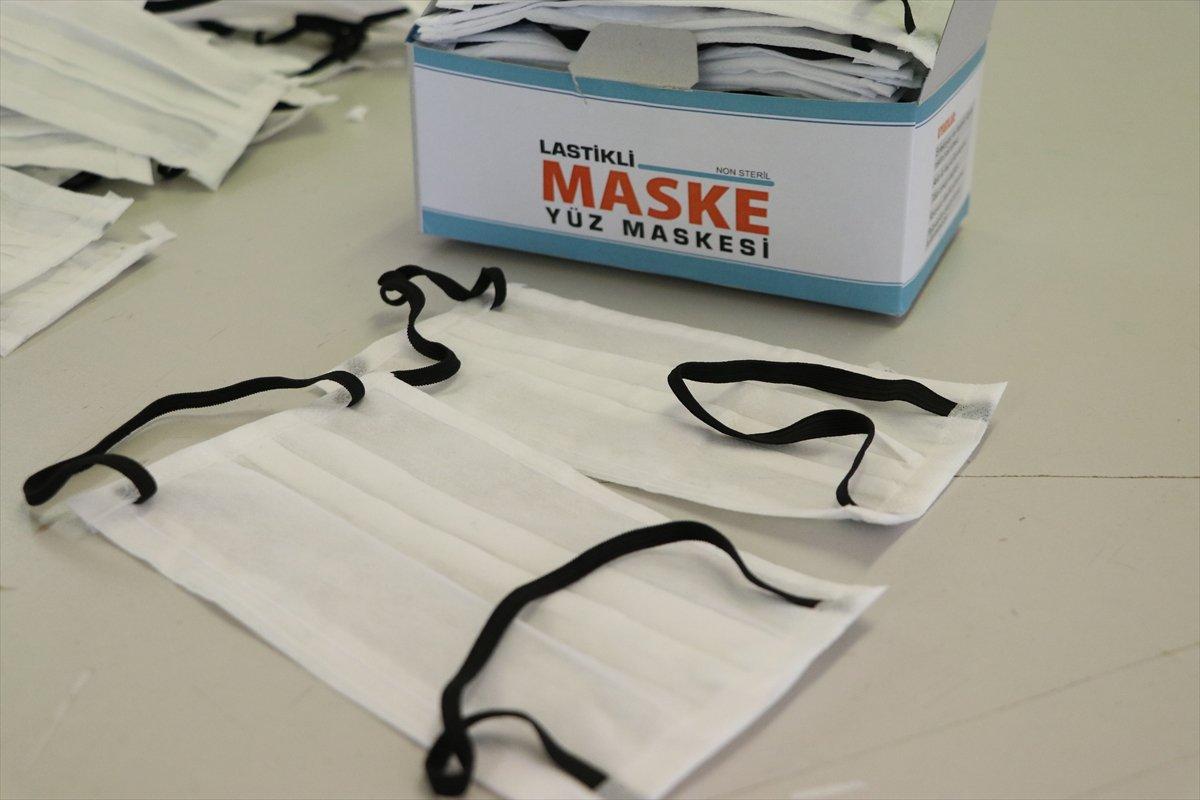 Niğde'de mahkumlar günlük 20 bin maske üretiyor