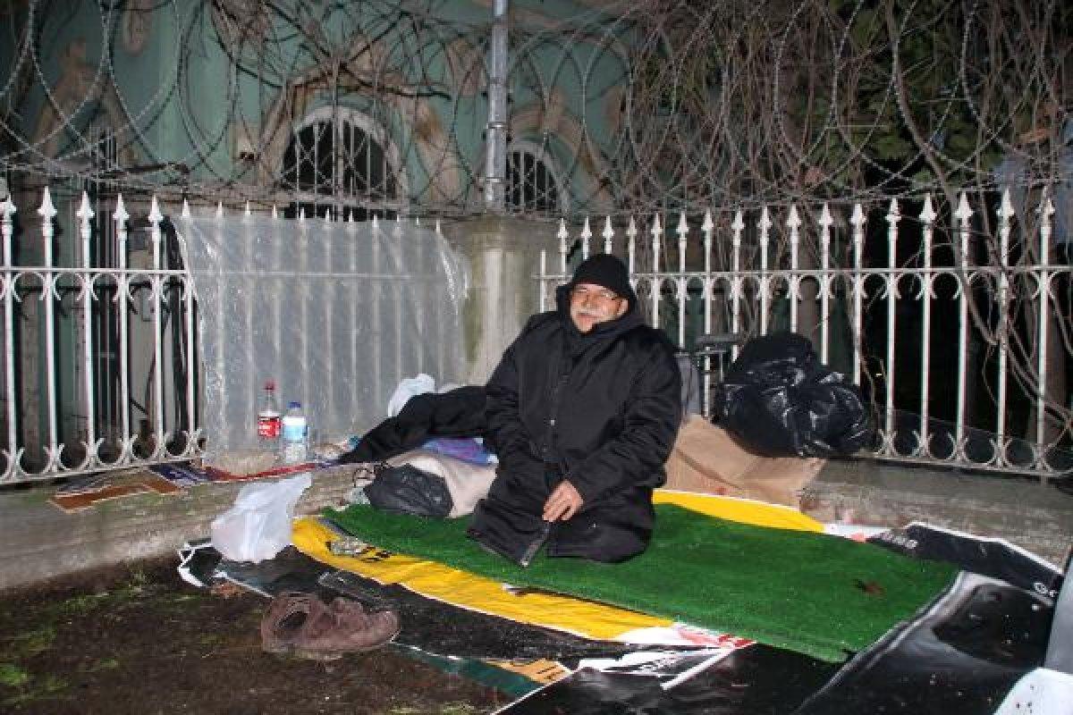 İstanbul sokaklarında evsizlerin koronavirüs tedirginliği