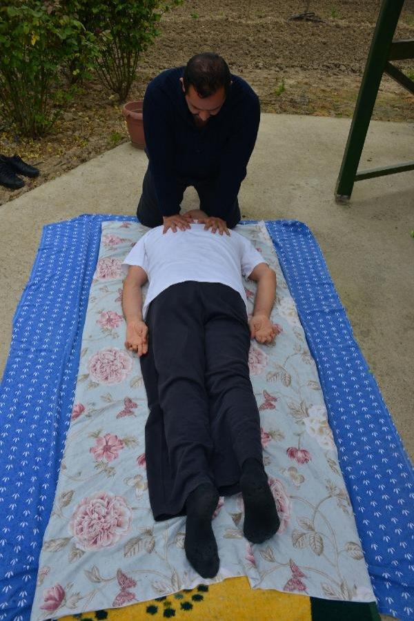 100 yaşındaki Yogi Kazım'dan koronadan korunma yöntemi