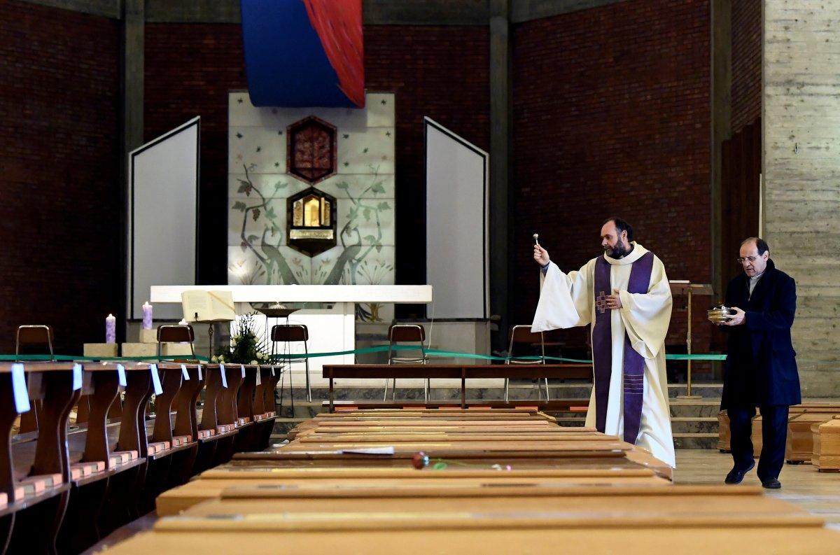 Dünya genelinde koronavirüsten ölümler 30 bini geçti