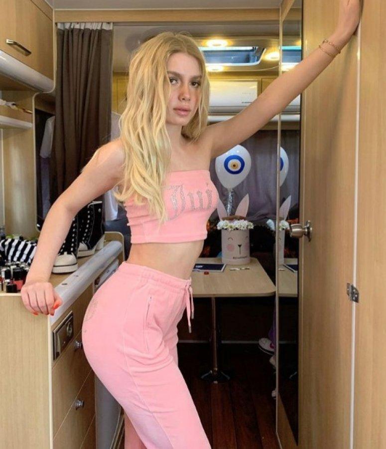 Aleyna Tilki'den direk dansı paylaşımı