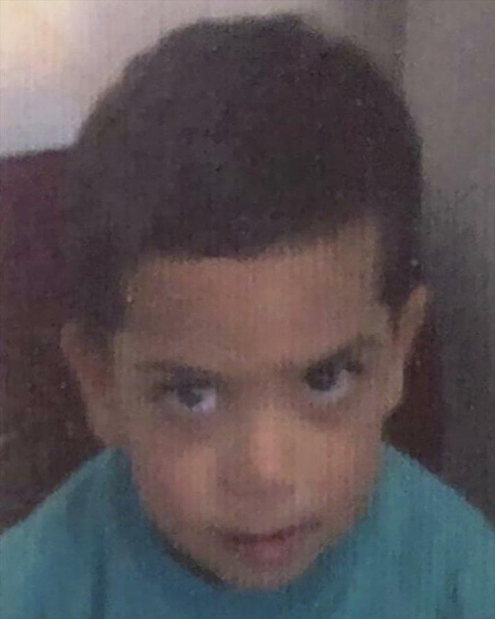 Üvey oğlunu hortumla döverek öldürdü