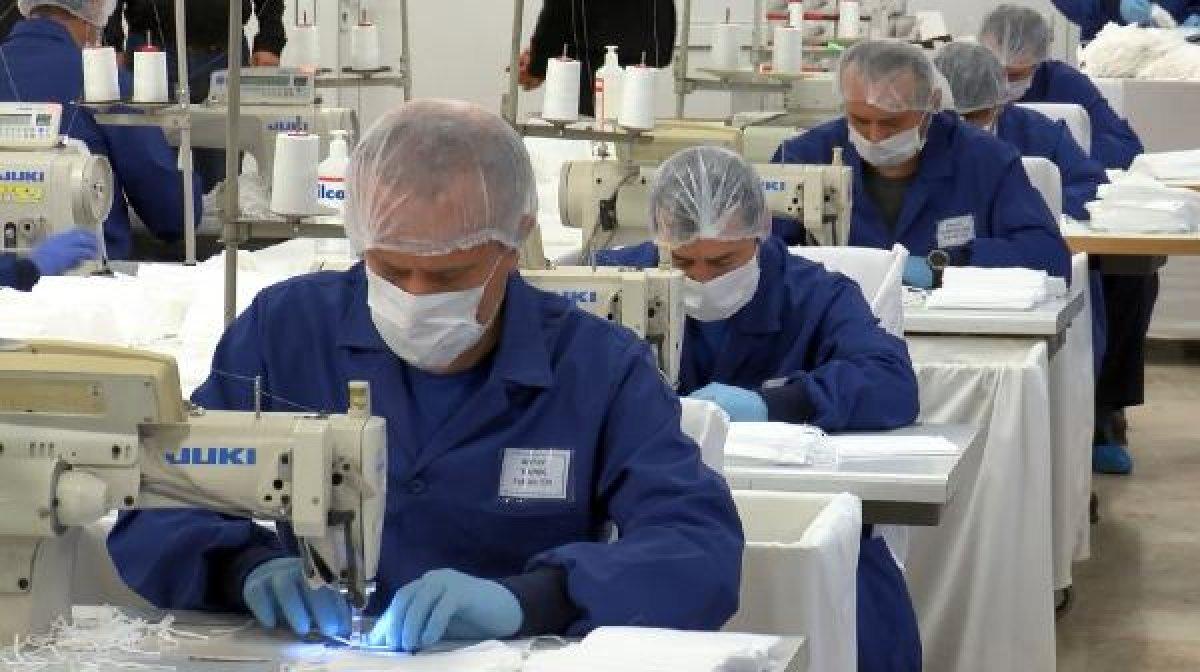 Jandarma, günde 100 bin maske üretiyor