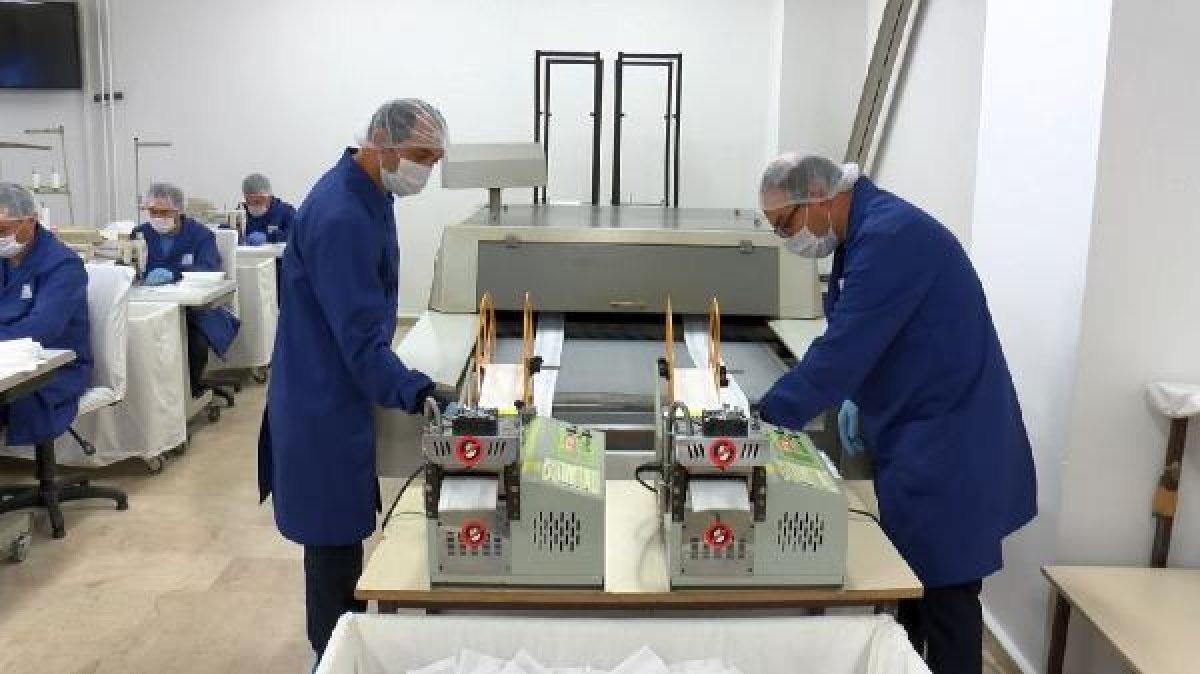 Jandarma, günde 100 bin maske üretiyor