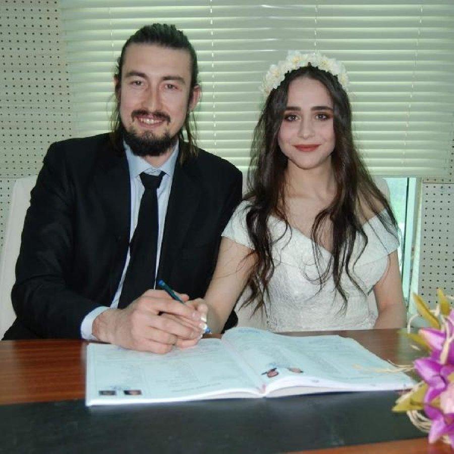 25 yaşındaki öğretmen koronavirüse yakalandı