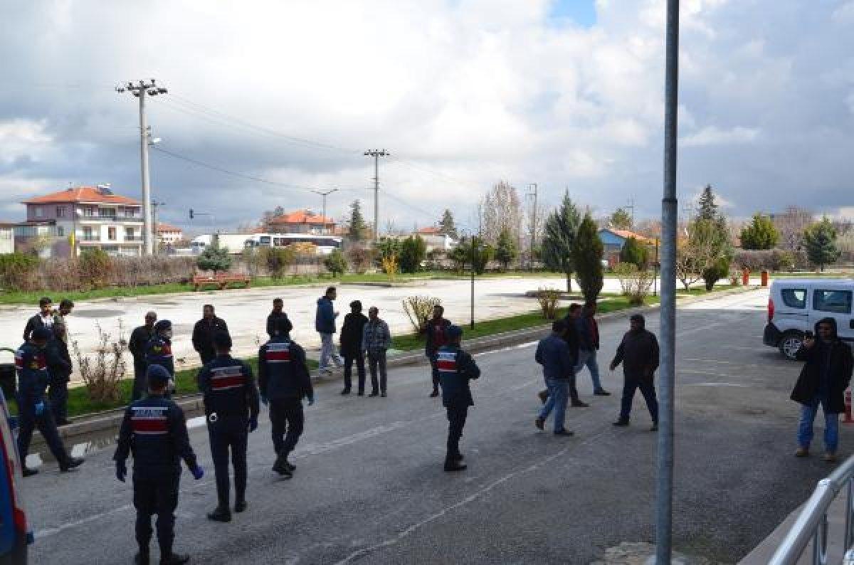 Konya'da ahırdan büyükbaş hayvan çalan 7 kişi tutuklandı