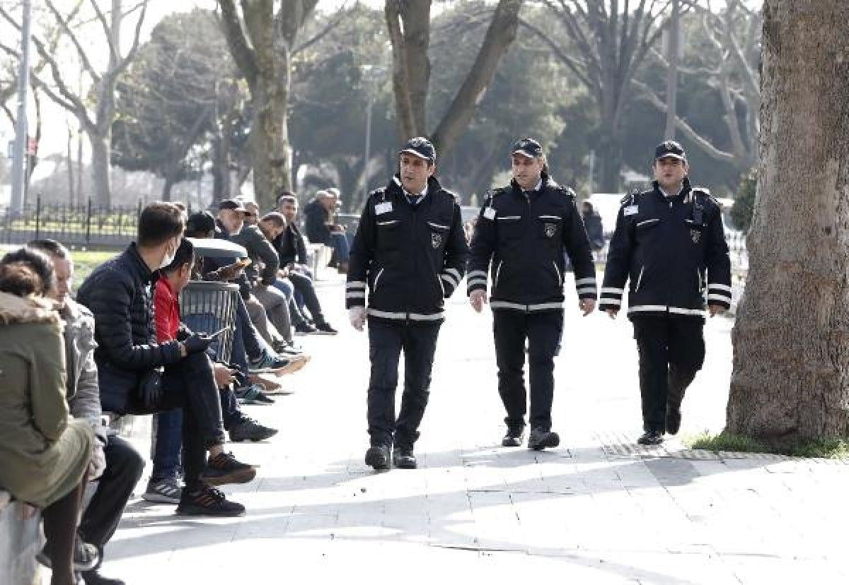 Prof. Dr. Ceyhan: Kontrollü yaşamaya devam