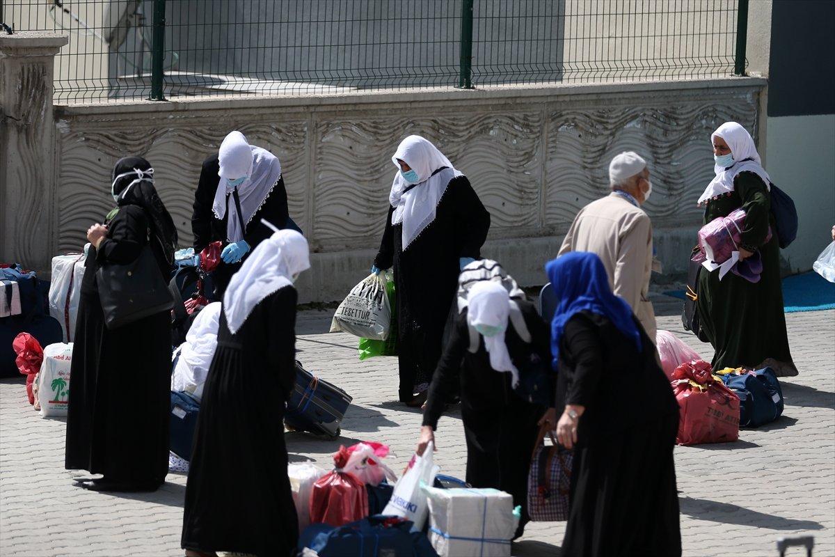 Karantinadaki umrecilerden 192'si tahliye edildi