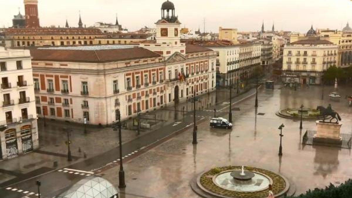 Koronavirüs kentleri ıssızlaştırdı