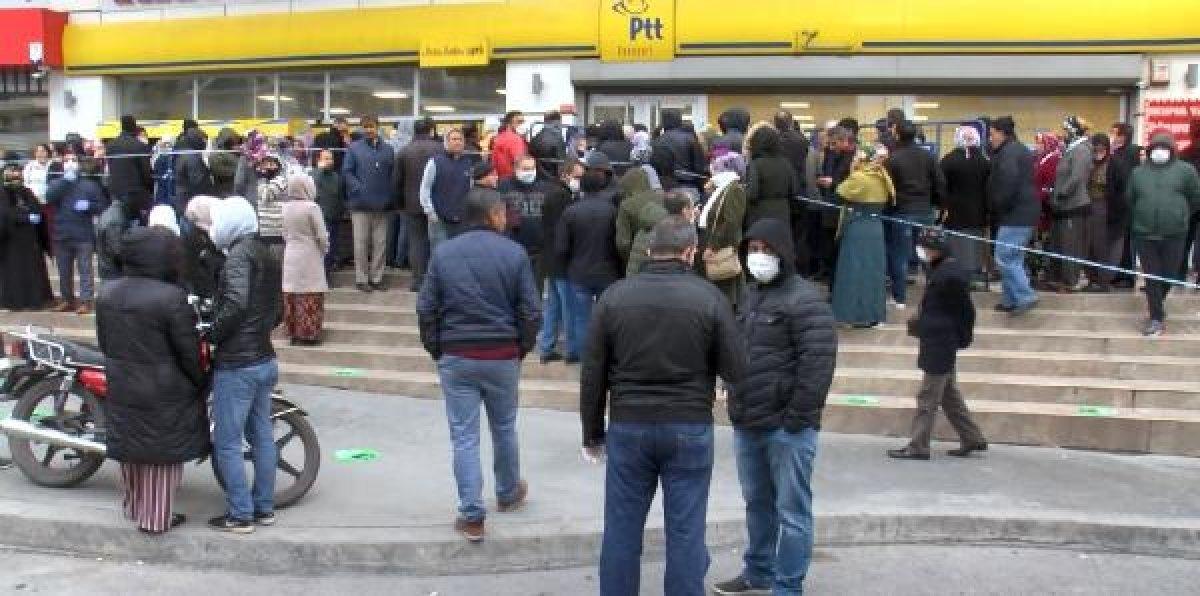 PTT, yoğunluk yaşanan iş yerlerini kapatma kararı aldı