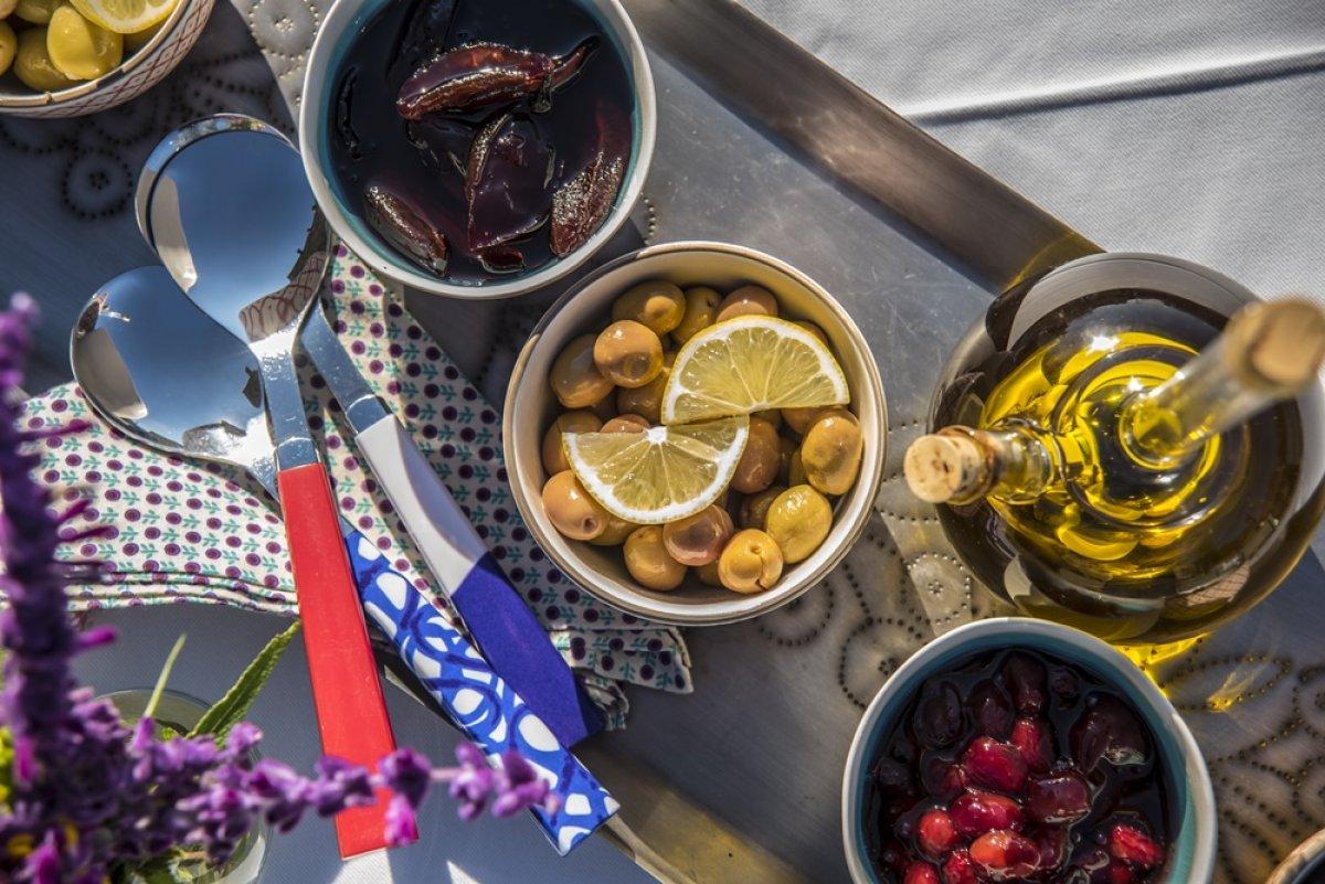 Koronavirüse karşı tedbiri elden bırakmamak gerek