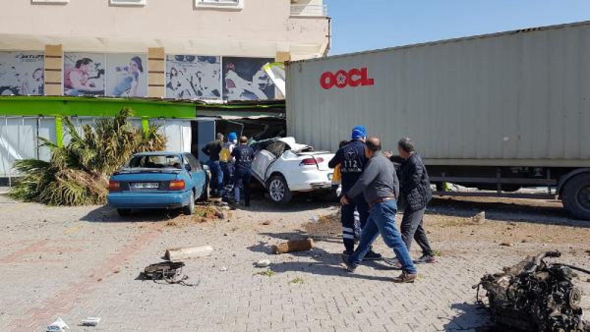 Hatay'daki tır faciasında ölü sayısı 6'ya yükseldi