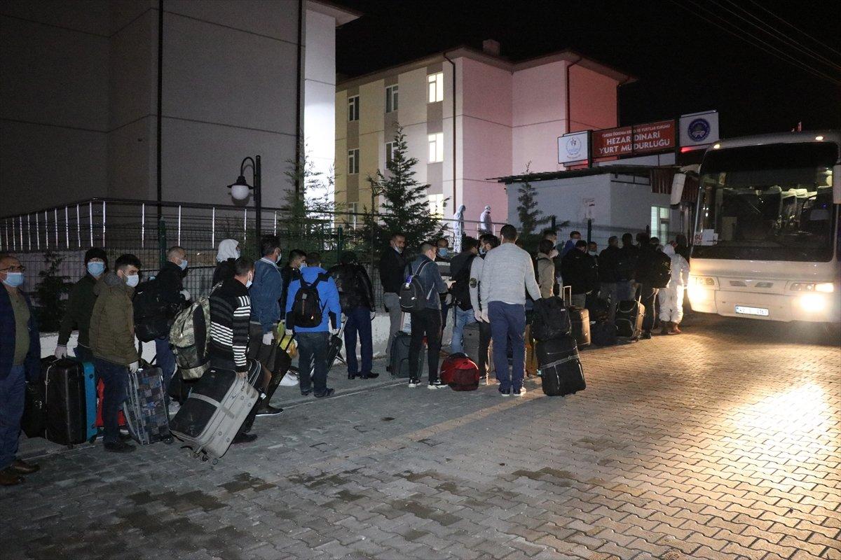 Irak'tan getirilen 334 Türk işçi Kütahya'da yurda alındı