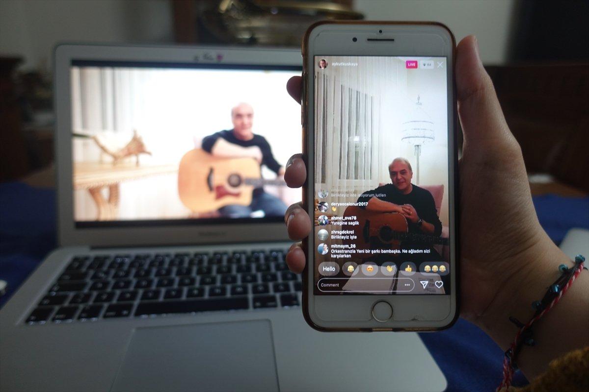 Aykut Kuşkaya'dan Evde Kal'anlara canlı performans