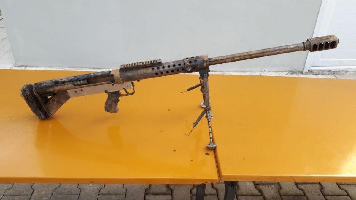 Bitlis'te teröristlerin kullandığı 2 sığınak bulundu