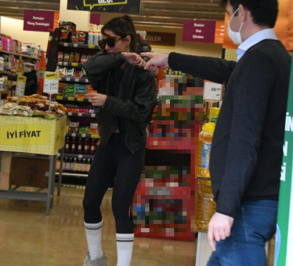 Bestemsu Özdemir, maske yasağını deldi