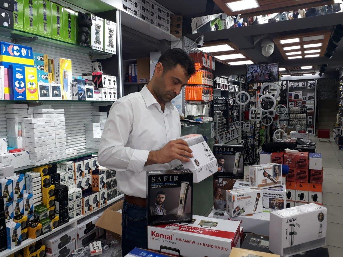 Berberler kapanınca tıraş makinesi satışları arttı