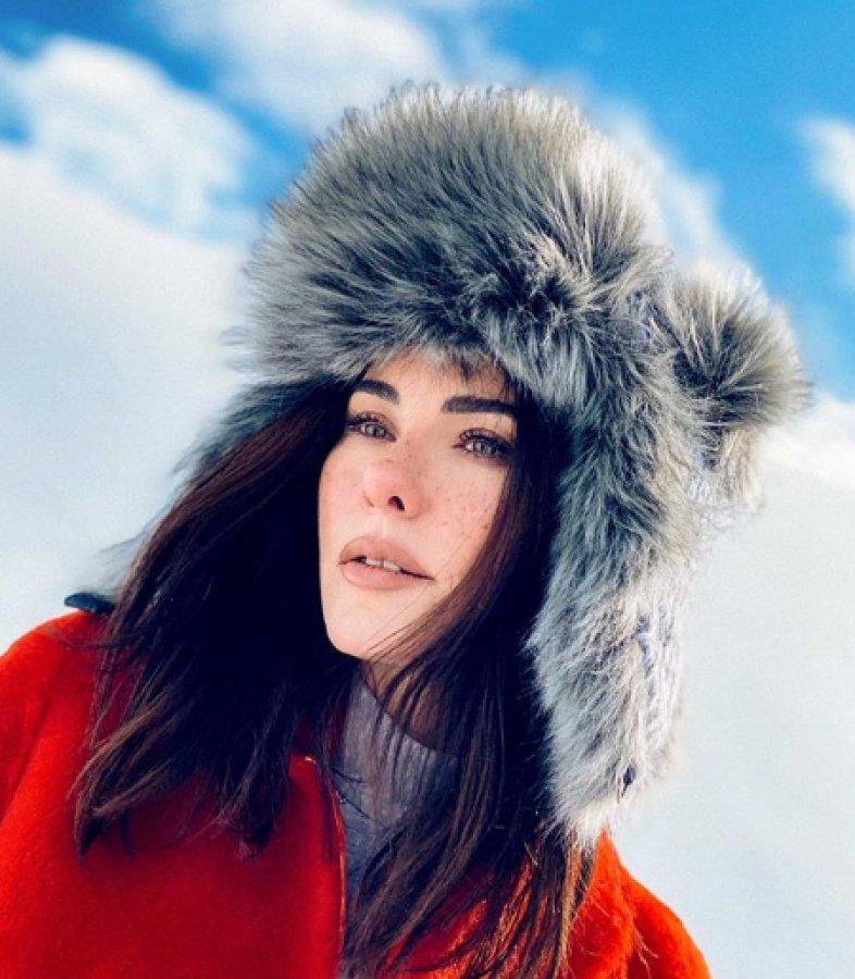 Defne Samyeli evden çıkmıyor