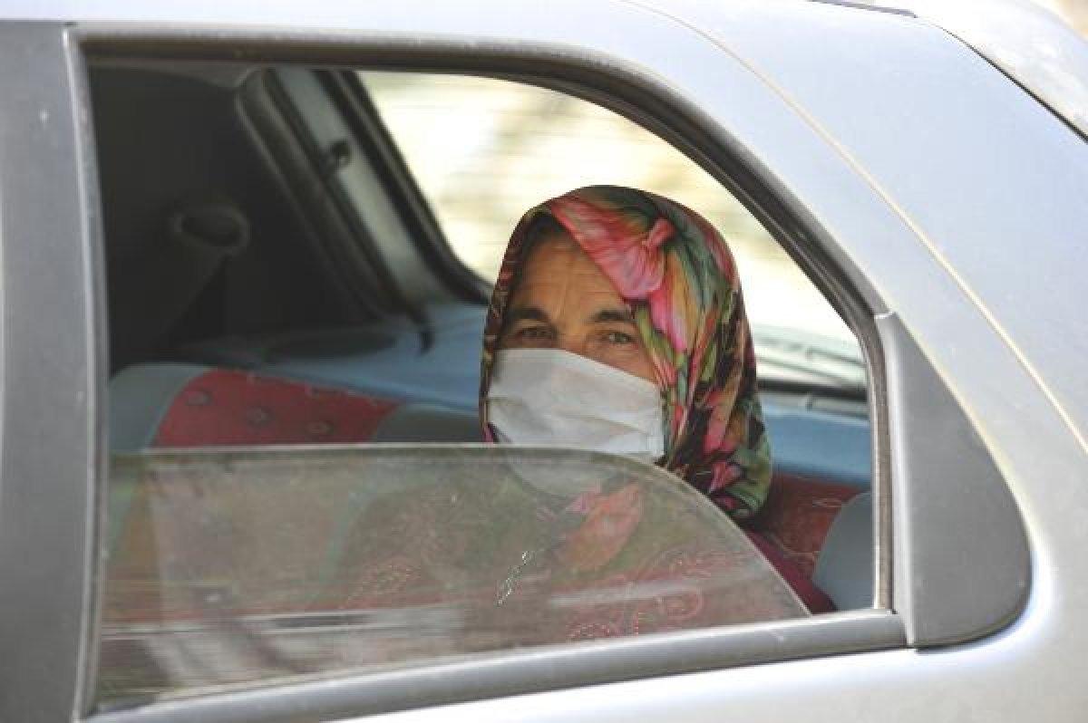 Koronavirüsü yenen kadın: İçim yanıyor, dışım donuyordu
