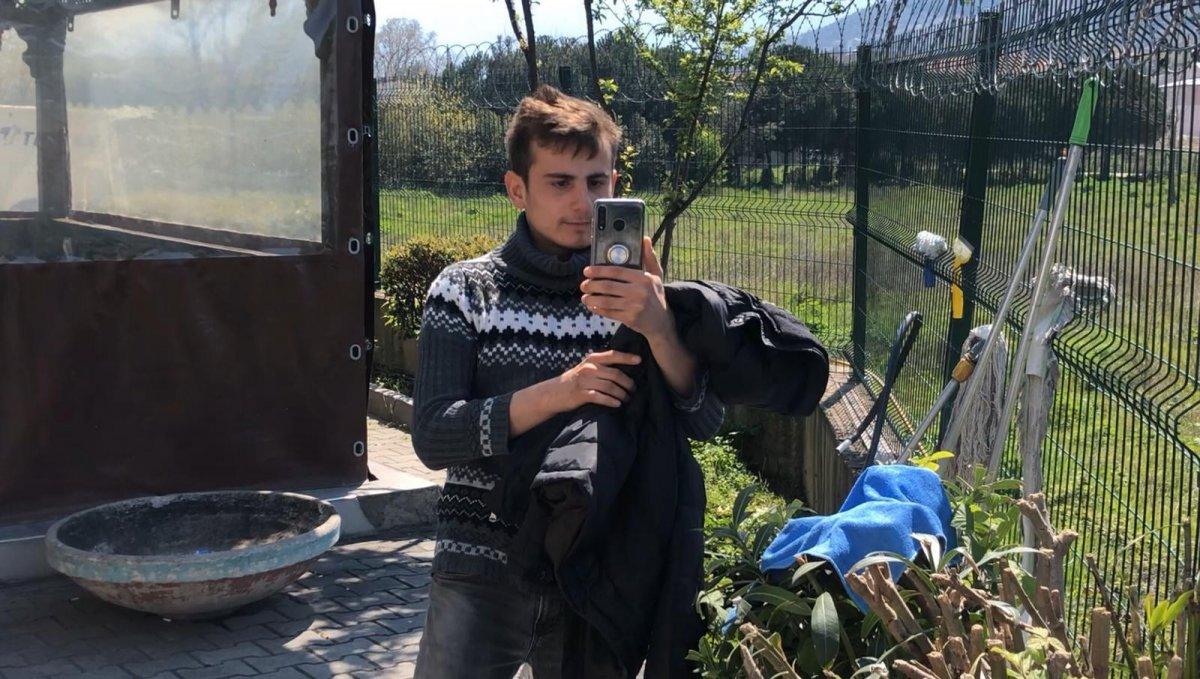 Bursa'da sokağa çıkan genç, polise yakalandı