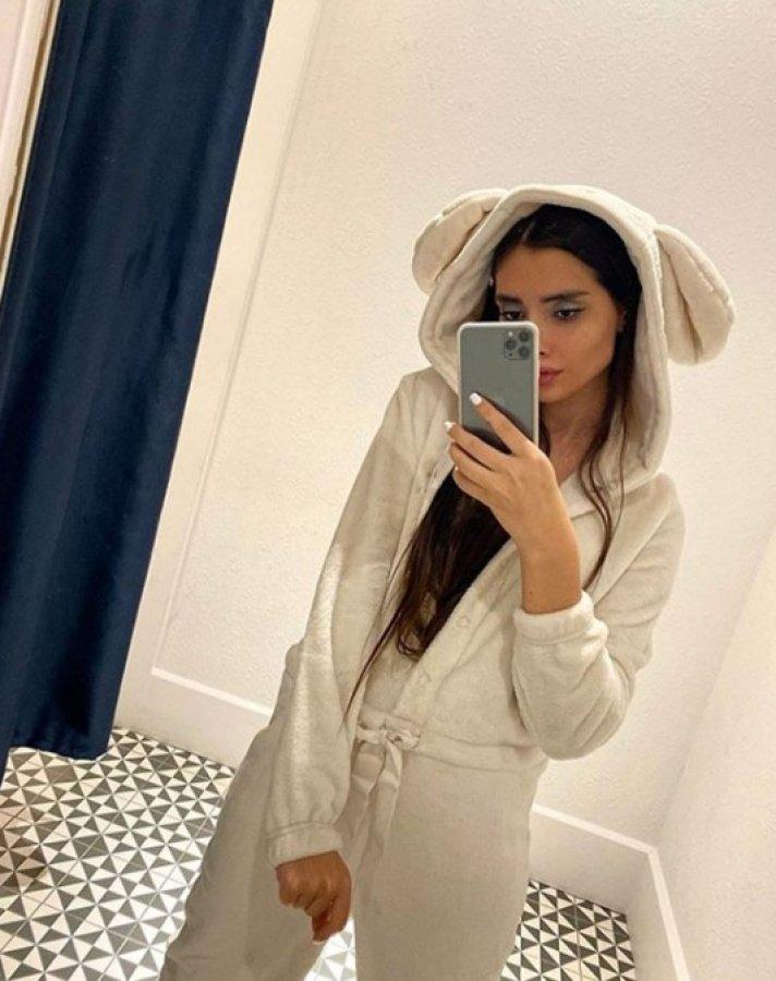 İranlı mankenin rezidansında yavru aslan ve piton çıktı