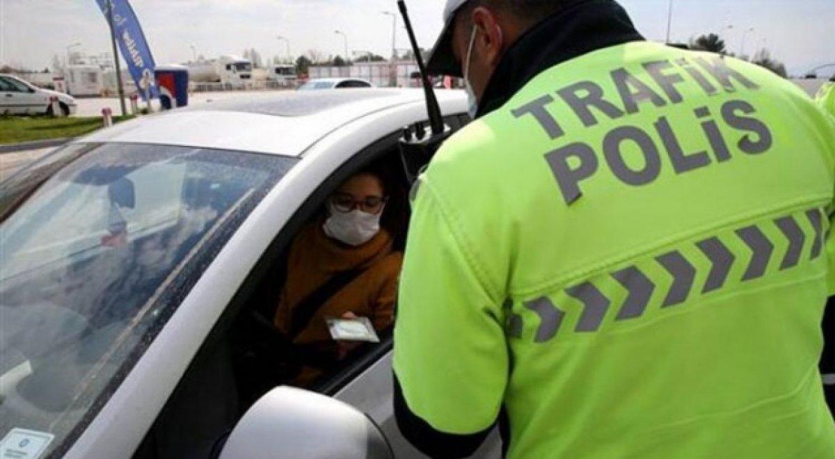 Ankara'da maskesiz araç kullanımı yasaklandı