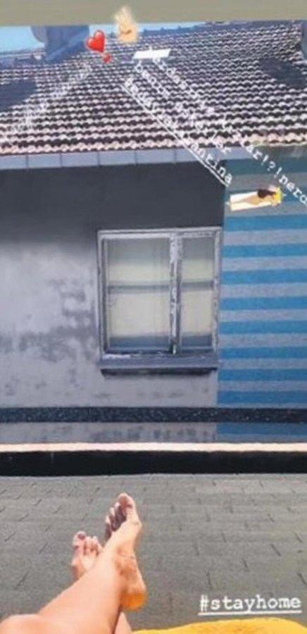 Eda Taşpınar, çatıya çıktı