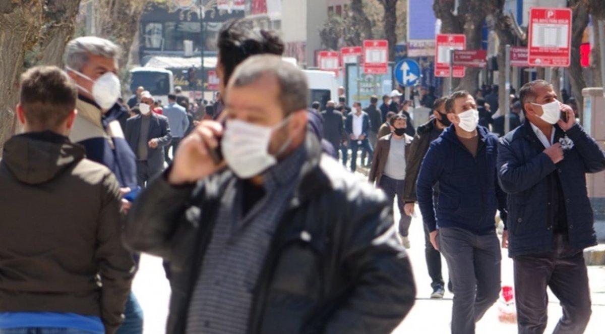 Van'da sosyal mesafe kuralı unutuldu