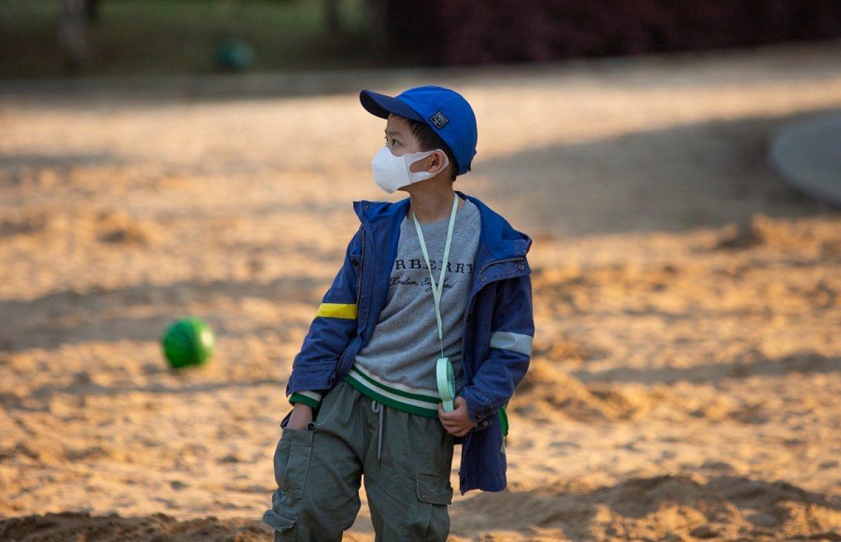 Vuhanlı çocuklar, parklara akın etti