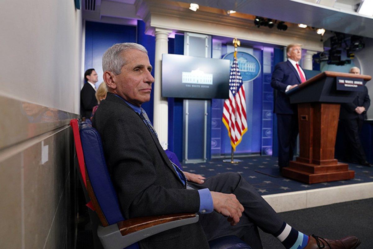 Trump, Fauci'yi kovma sinyali verdi