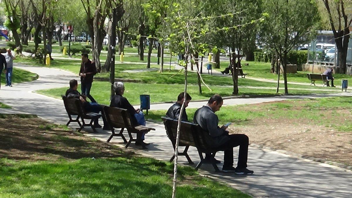 Diyarbakır'da yasak sonrası sokaklar yine doldu