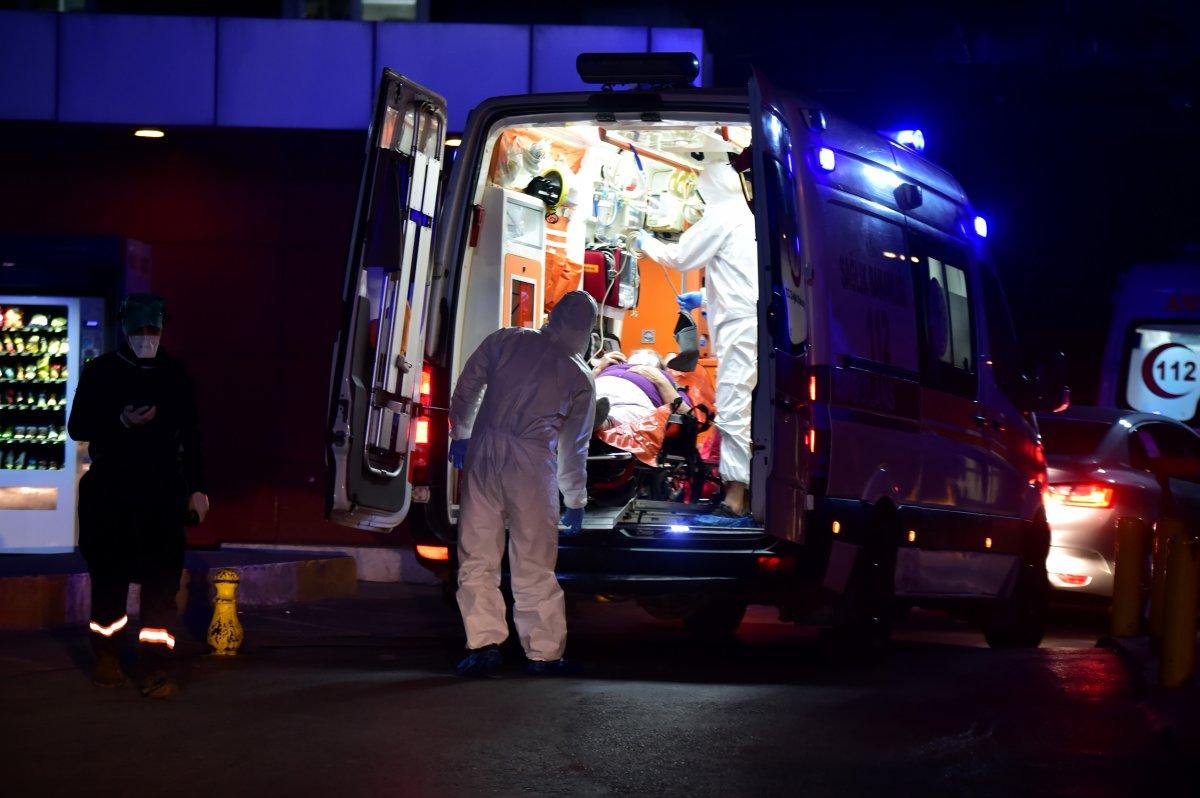 Koronayla savaşan sağlık çalışanları görüntülendi