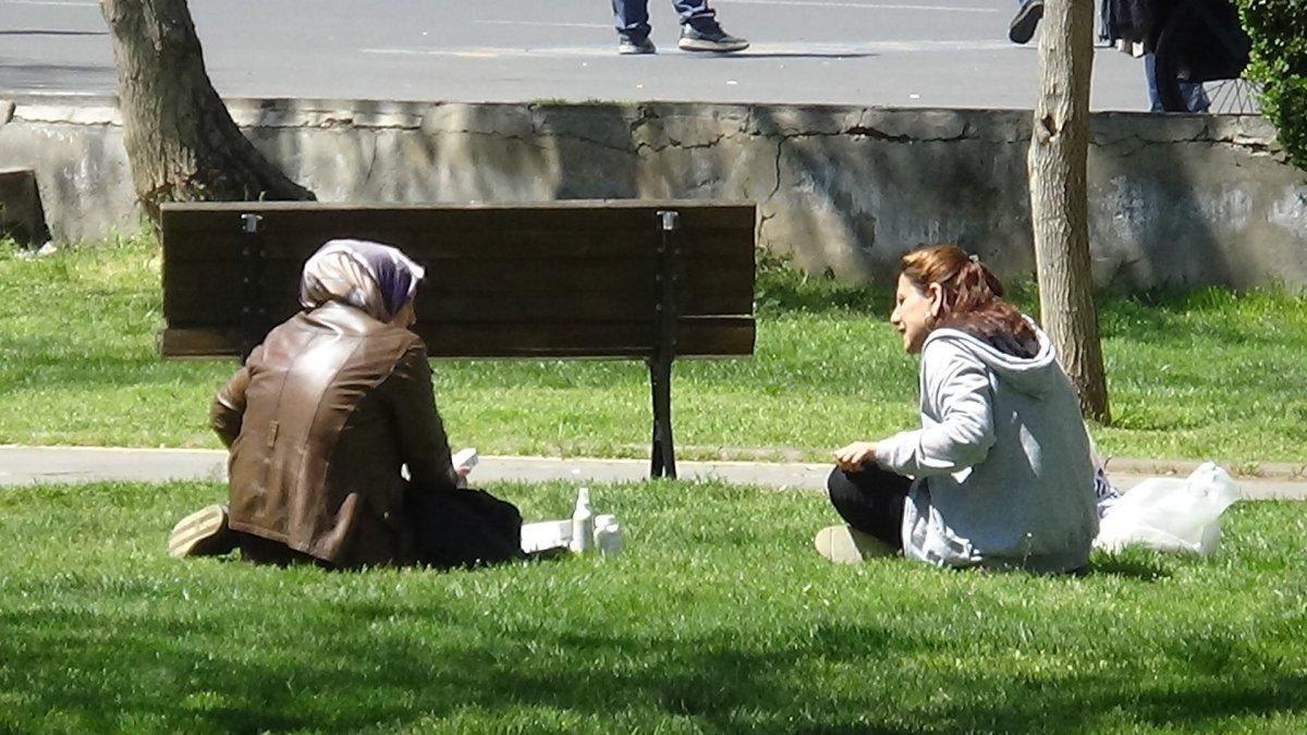 Diyarbakır'da yasak sonrası sokaklar yine doldu